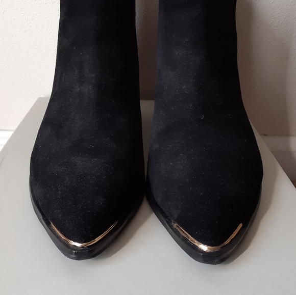 Marc Fisher Shoes | Marc Fisher Ltd Yale Black Suede Ankle Boots 85m | Poshmark